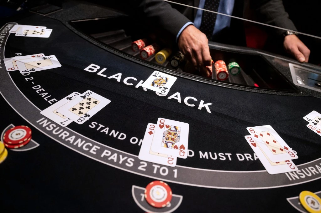 Live Baccarat Table